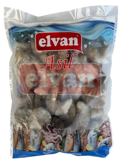 Ein versiegelter Beutel mit gefrorener Meeresfrüchtemischung von Elvan Asil mit Bildern von Schalentieren und Tintenfischen auf der Unterseite.